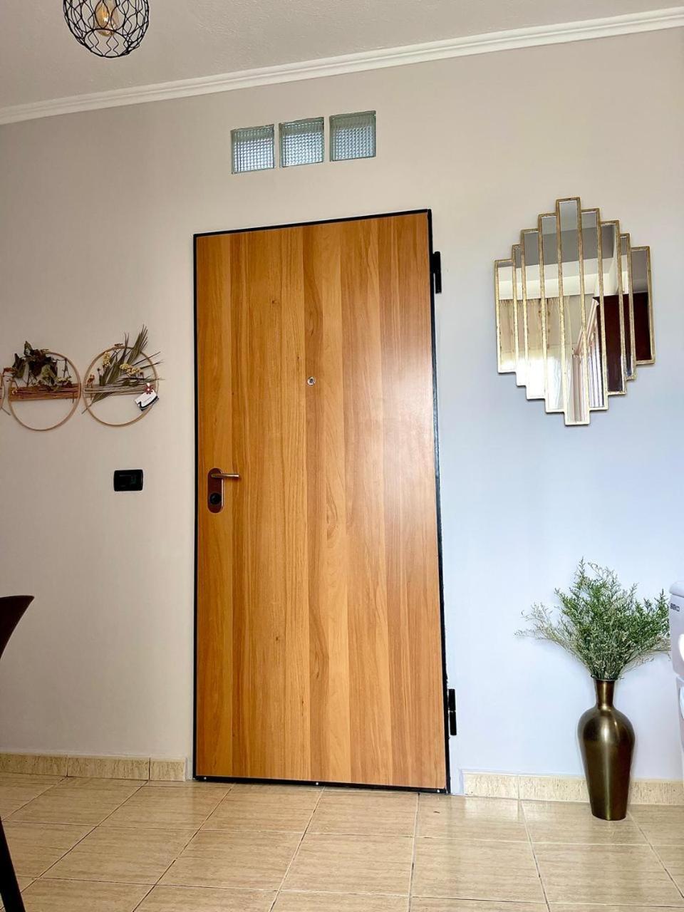 Flex Apartment Tiranë Ngoại thất bức ảnh